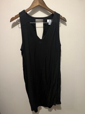 Lightweight Breezy Cotton Black Sleeveless V-Neck Shift Dress Women's